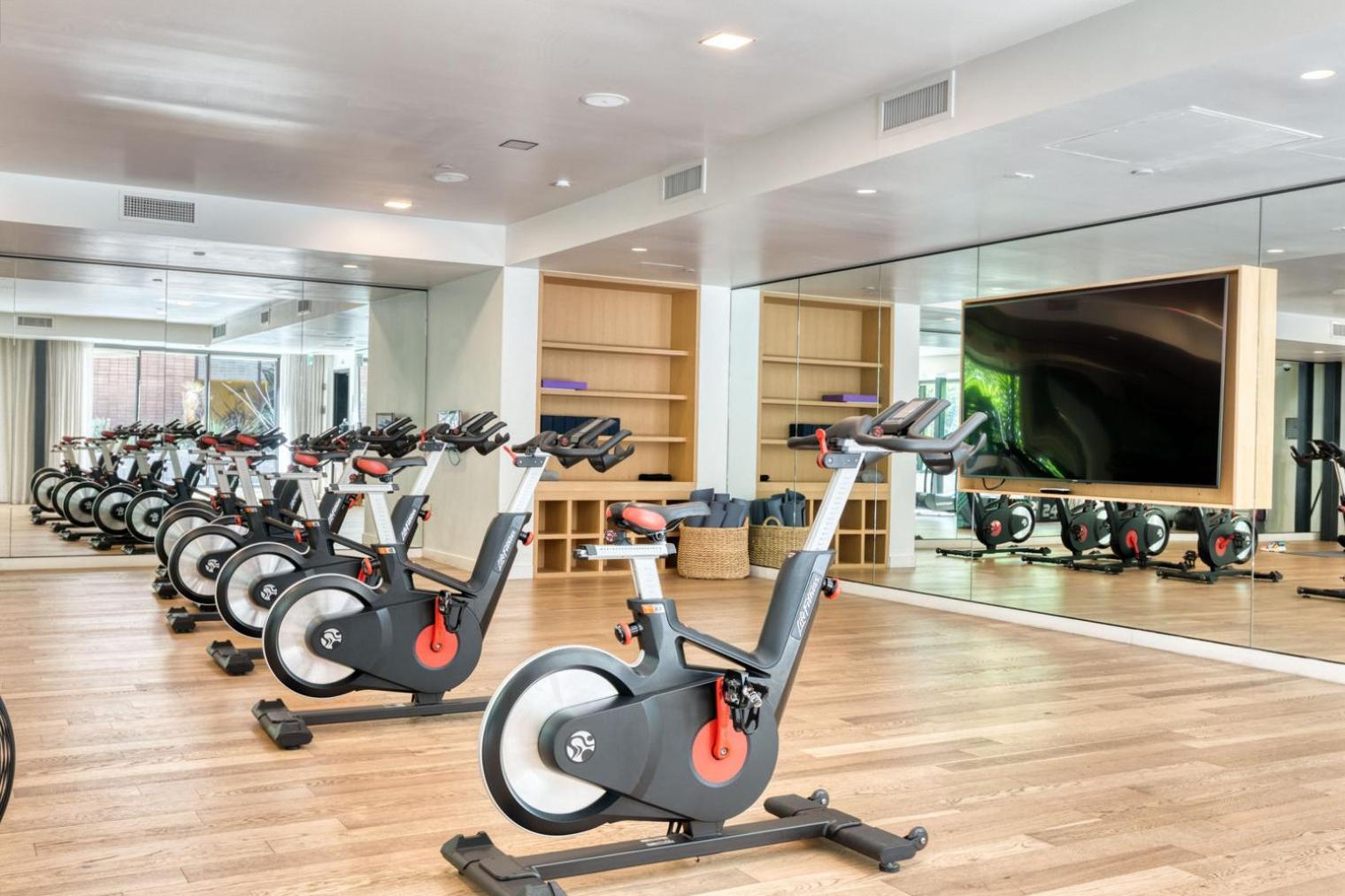 Hollywood W Pool Concierge Nr Shops Lax-1088 Apartment
