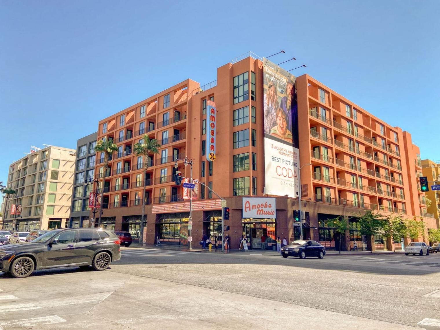Hollywood W Pool Concierge Nr Shops Lax-1088